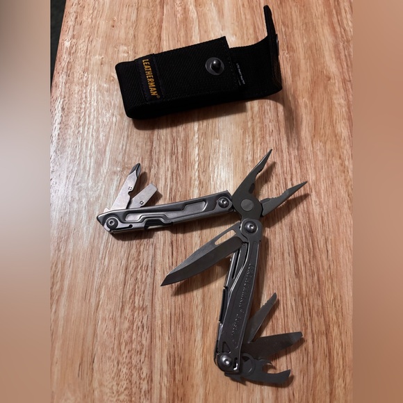 Leatherman Bolster - Picture 3 of 4